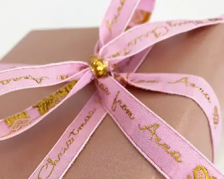 Gewebtes Geschenkband